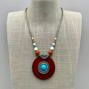 Necklace Southwest Turquoise Blue Beads Wood Pendant Silver Tone 18 Inch